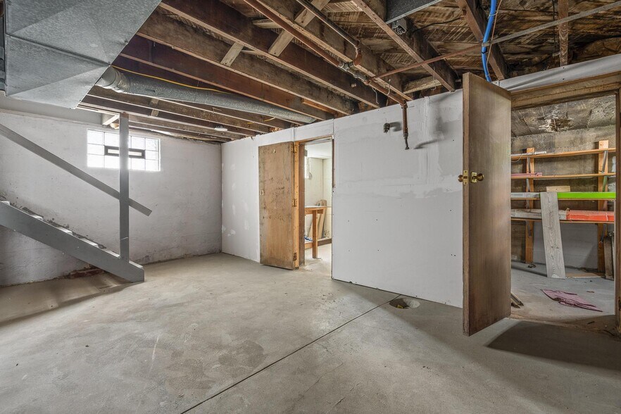 Building Photo - 135 W Hudson Ave