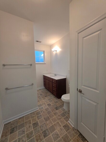 Building Photo - 730 Lacy Oak Dr