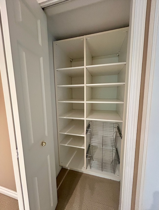 Building Photo - Madison Park Townhome