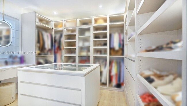 Building Photo - 1201 NE 85th St