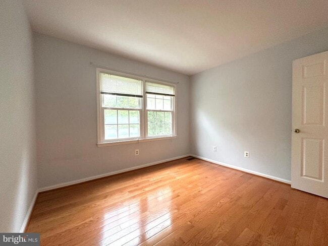 Building Photo - 5127 Kenside Ct