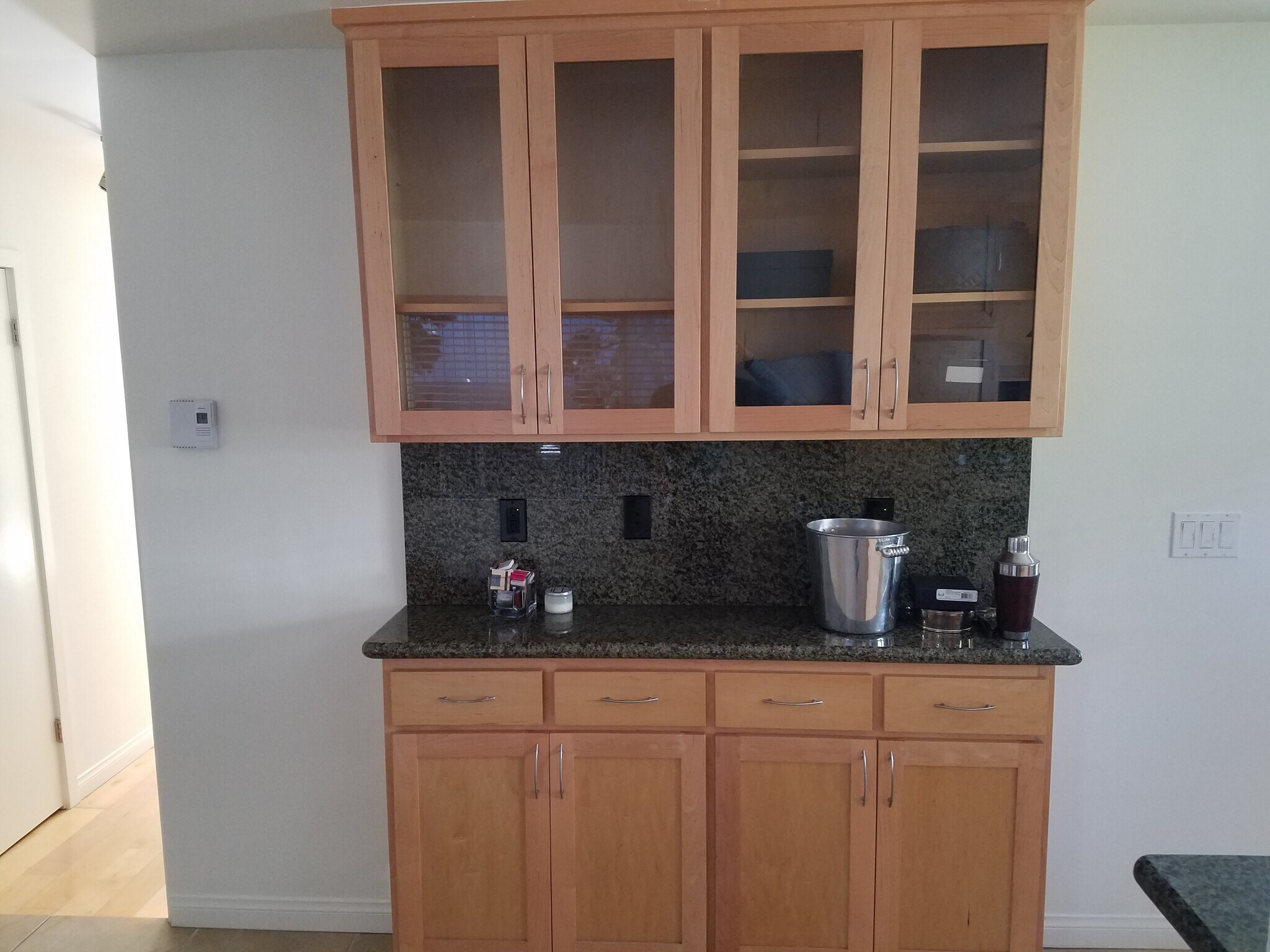 Built-in Display Kitchen Shelving - 11946 Dorothy St
