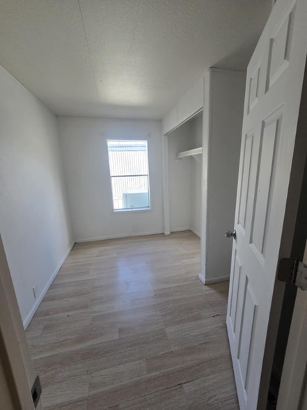 Building Photo - 10 9th Ave