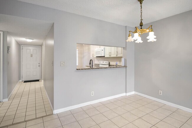 Building Photo - 7593 Tahiti Ln