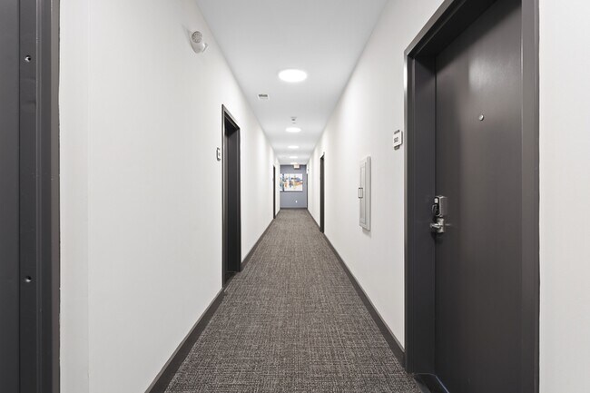 Building Photo - 49s Day St. - 315