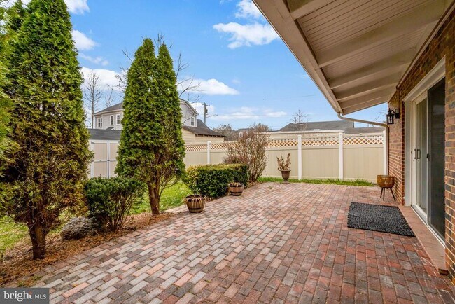 Building Photo - 2800 Joseph Makell Ct