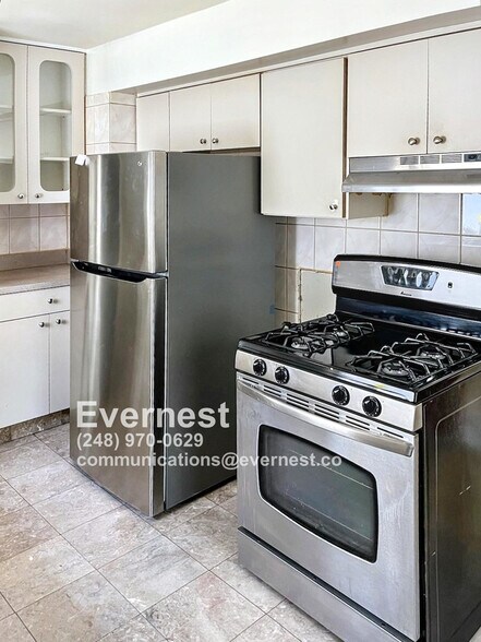 Building Photo - 6901 Heyden St