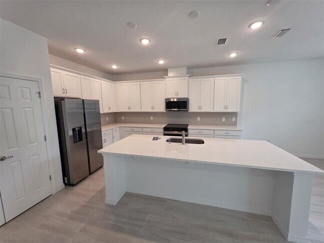 Building Photo - 6008 Vision Rd