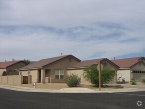 Building Photo - Gorgeous NW 3Bed & 2Bath Home in Rancho Vi...