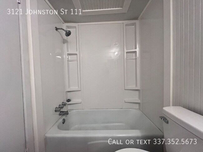 Building Photo - 3121 Johnston St