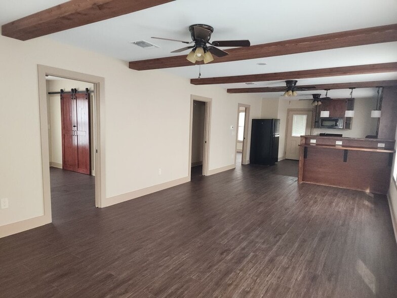 Building Photo - 1128 Farm to Market Rd 532