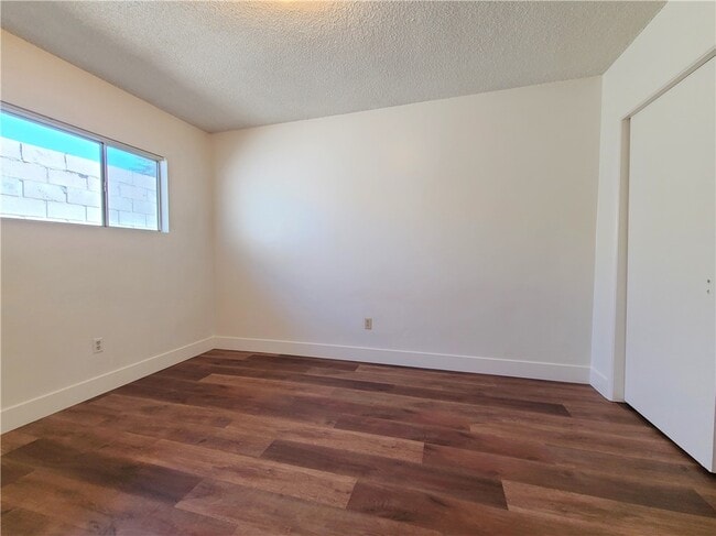 Building Photo - 12716 4th St