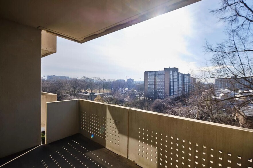Balcony overlooking SW - 240 M St SW