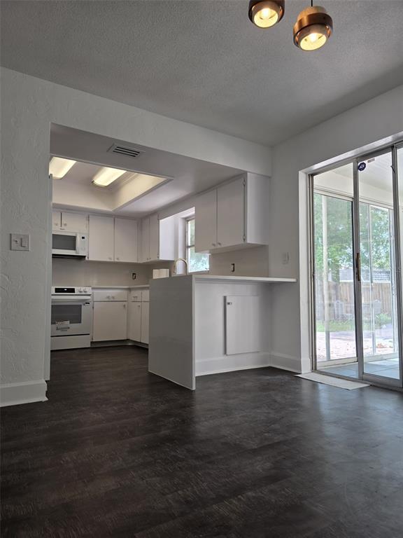 Building Photo - 5210 Dr M.L.K. Jr St N