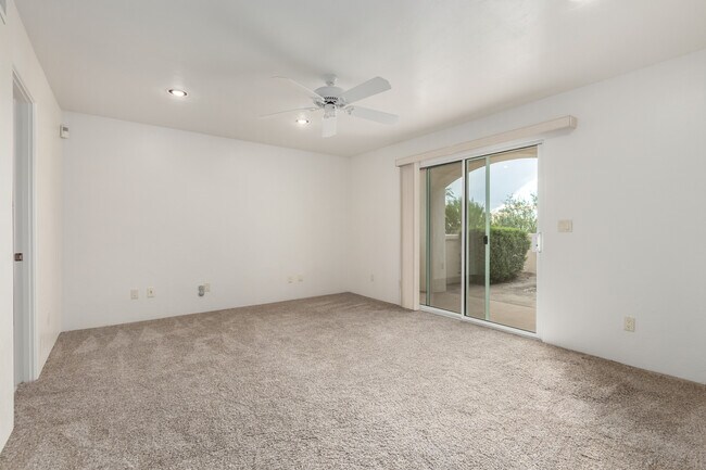 Catalina Foothills 4 bedroom 4 bath Home located in prestigious Canyon Ridge. 270-degree VIEWS! - 4667 N Rocky Crest Plz