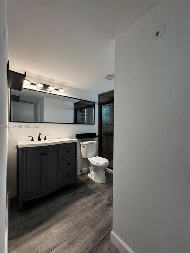 Building Photo - 4000 NE 170th St