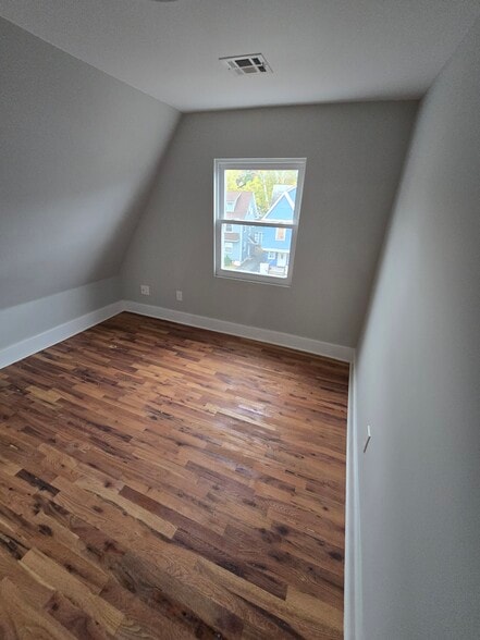 Building Photo - 231 N Clinton St