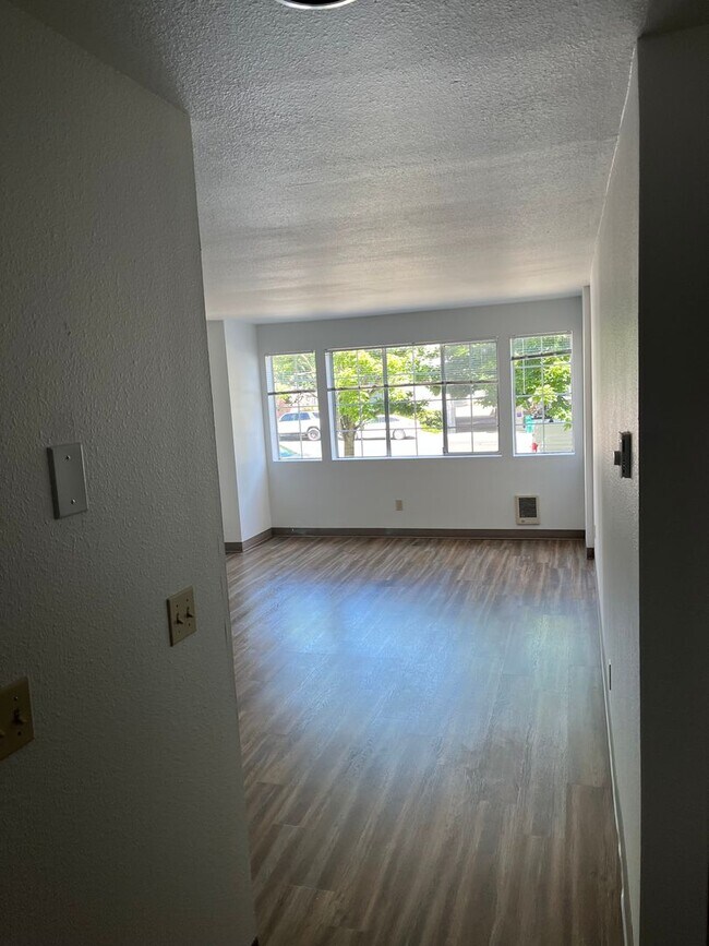 Interior Photo - WINCHESTER APTS.