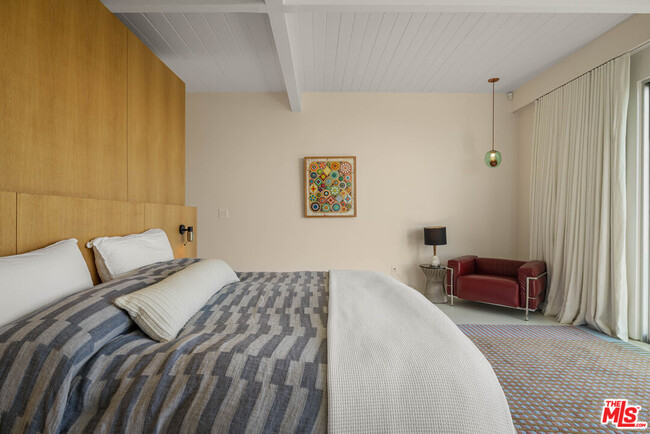 Building Photo - 1227 Tellem Dr