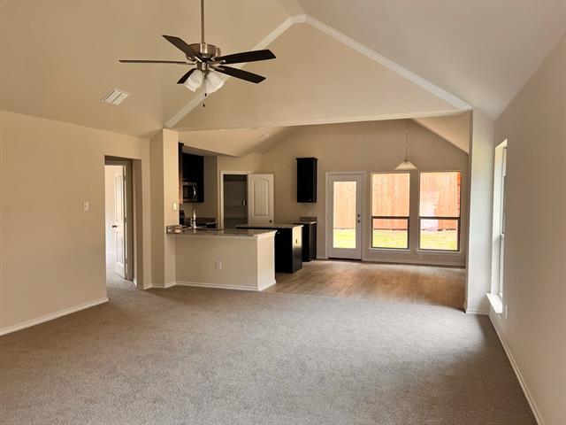 Building Photo - 422 Greenhaven Dr