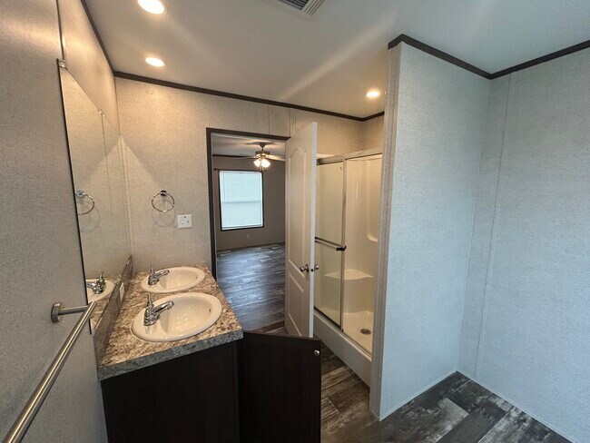 Building Photo - 113 Atakapa Ct