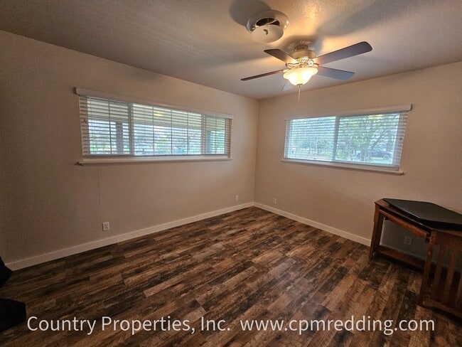 Building Photo - Renovated Gated House on an Acre with Detached Shop in Cottonwood!