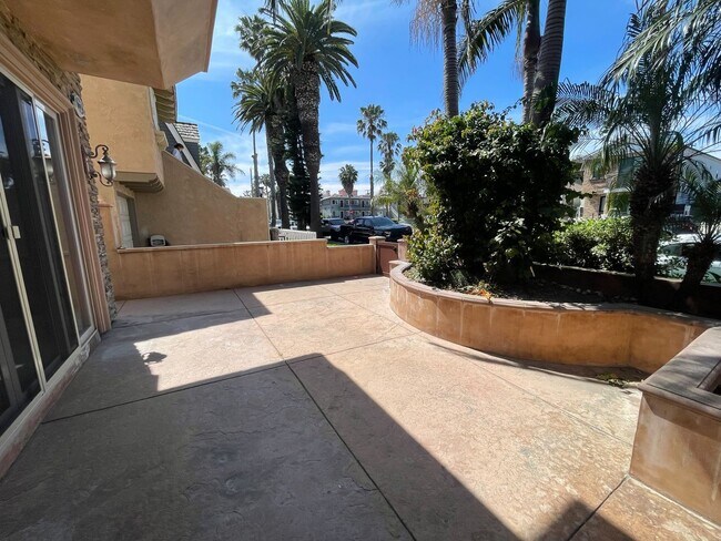 Building Photo - Spacious Custom Built Downtown Huntington Beach Home with Elevator