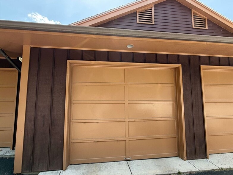 Building Photo - 52 Moulton Ridge Rd