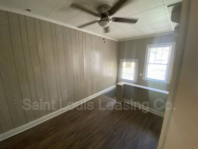 Building Photo - 3745 Dixie Dr