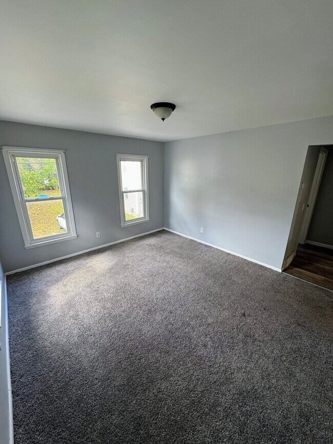 Building Photo - 15 Thorpe St