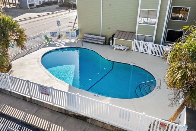 Building Photo - Snowbird Rental