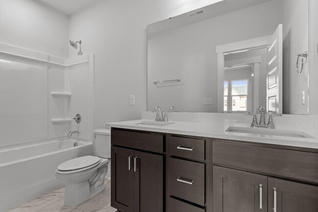 Building Photo - 148 Norwell Ln