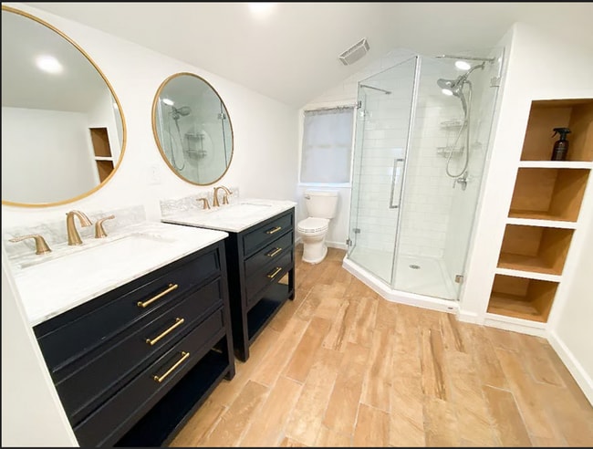Building Photo - The West Jefferson — Furnished comfort in ...