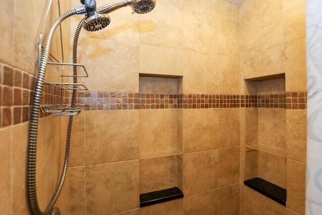 Building Photo - 3602 Jones Mill Rd