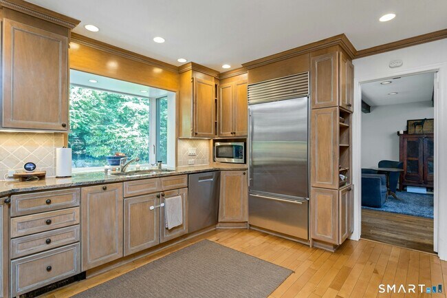 Building Photo - 18 Cornelia Dr