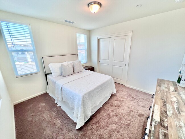 Building Photo - $2,395 Belmont & Fowler, Gated Community &...