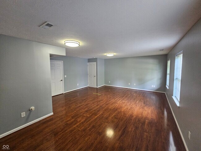 Building Photo - 9062 Sparta Dr