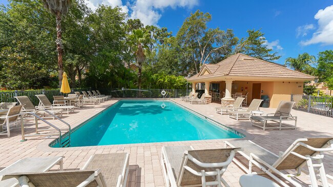Building Photo - 8280 Villa Grande Ct