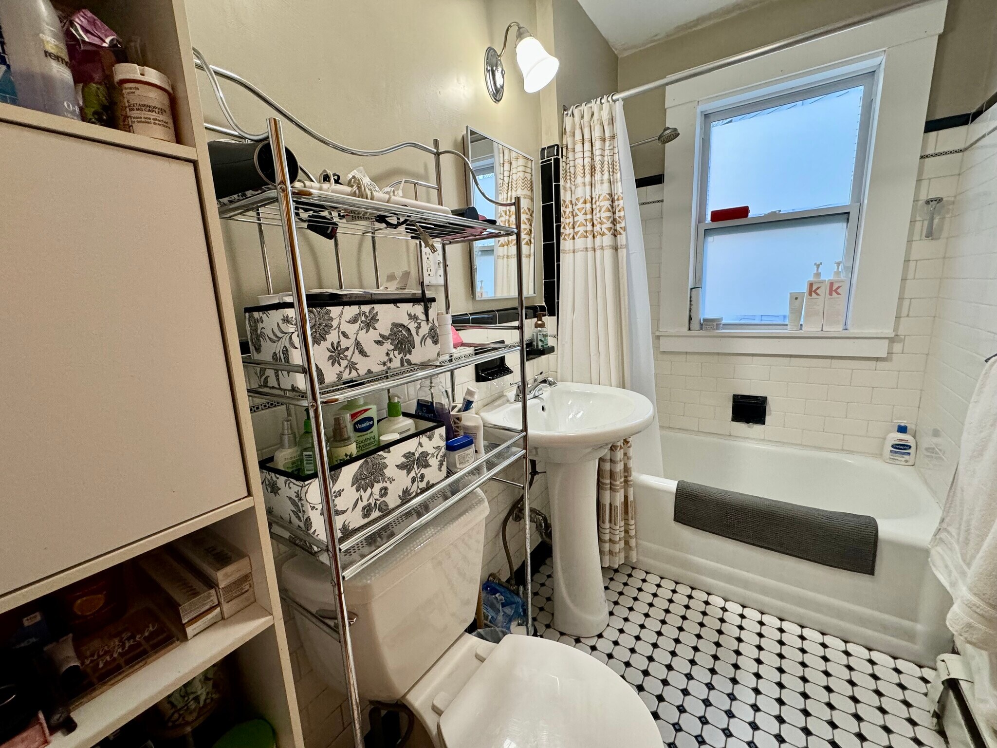 Building Photo - 24 Grovenor Rd