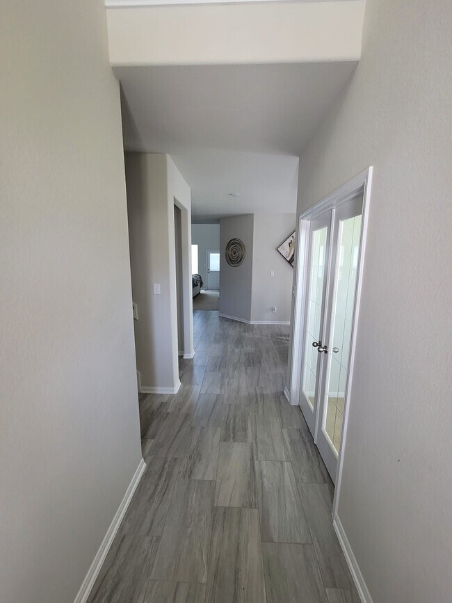 Building Photo - 4418 Hronas Dr