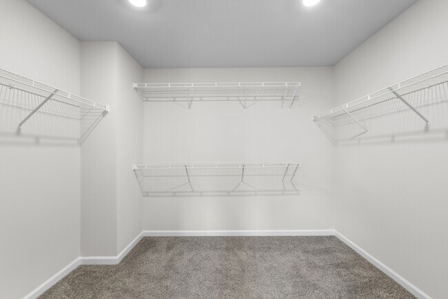 Building Photo - 2466 Hutch Ln