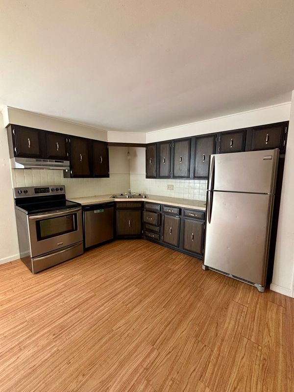 Building Photo - 23 Losson Garden Dr