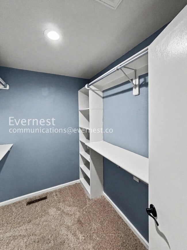 Building Photo - Comfort Meets Community in Centennial with 2 Car Garage / 3 beds & 3 baths / Available Now!