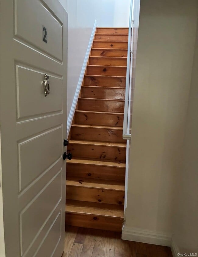 Building Photo - 740 Shepherd Ave