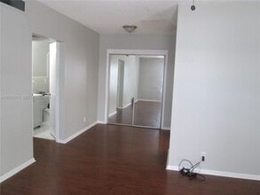 Building Photo - 2250 NE 66th St
