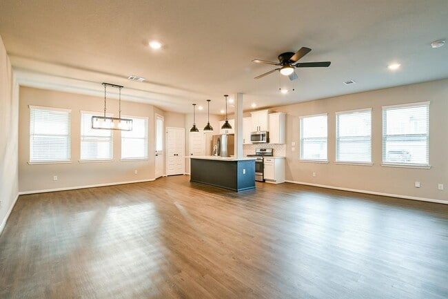 Building Photo - 5504 Evanston Ln