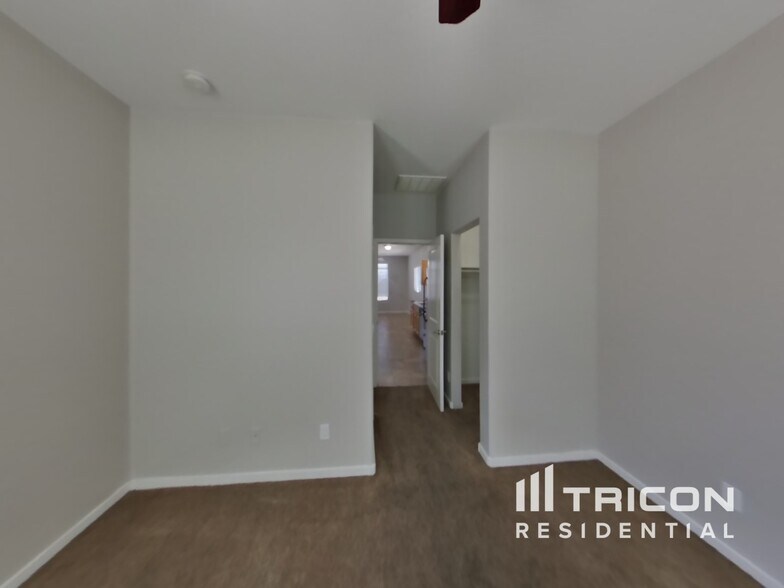 Building Photo - 10321 W Monterosa Ave