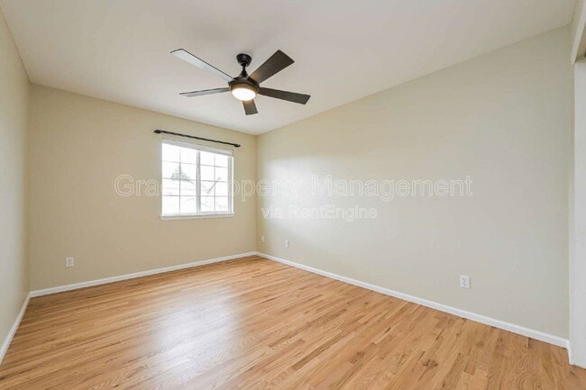 Building Photo - 17071 Knollside Ave