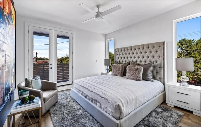 Building Photo - 183 S Prairie Ave