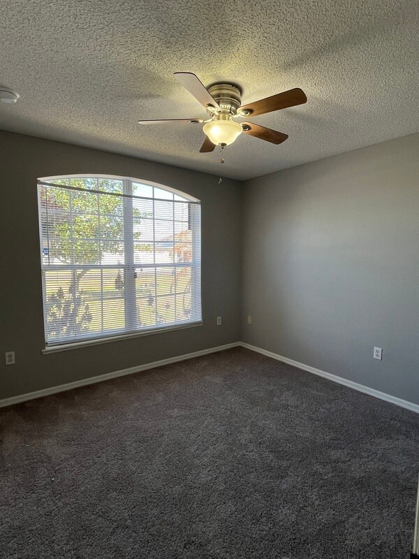 Building Photo - 1019 N Platte Way